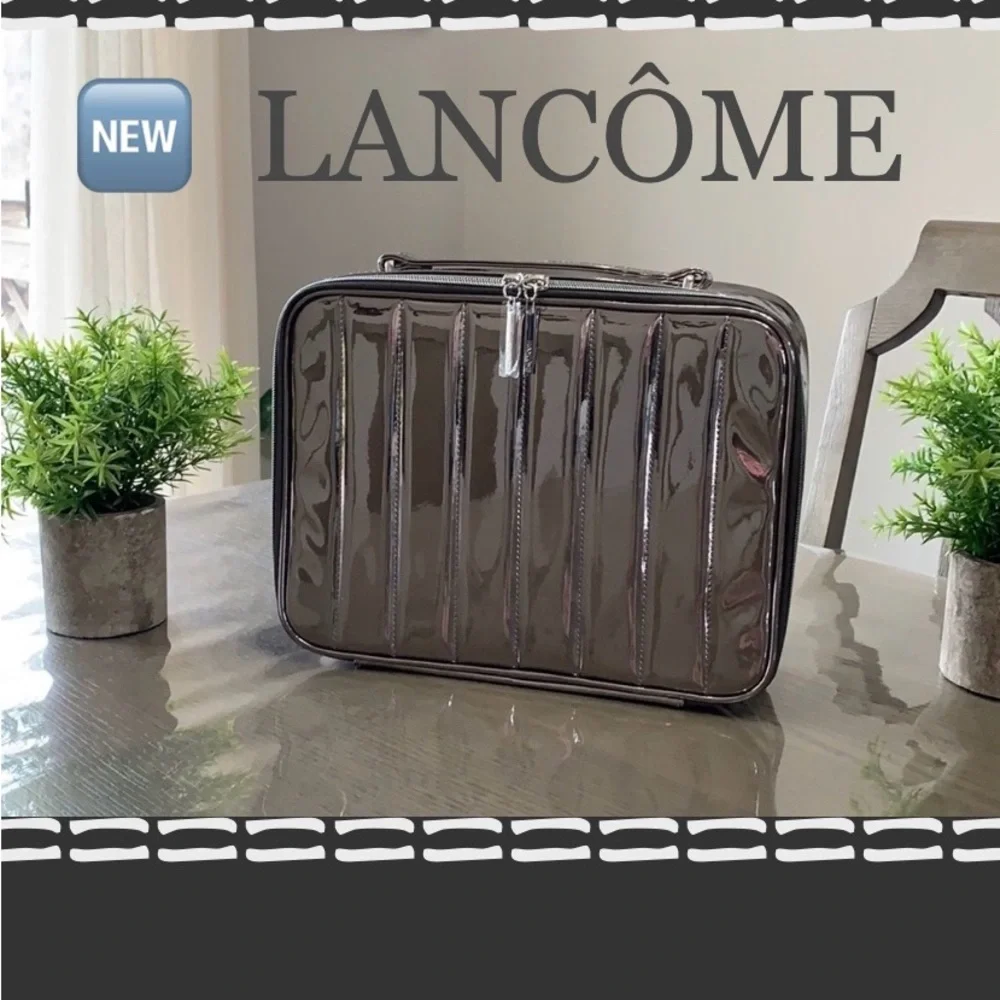 Lancôme Silver (Gun Metal) Colored Travel Case Measures 9x12x4’ 🌳🆕🌳.